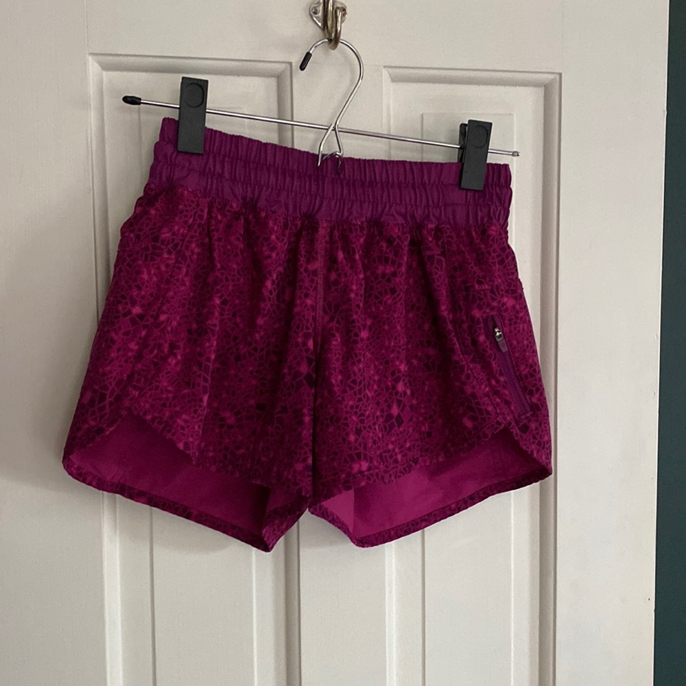 Lululemon Tracker Shorts - Size 4 - image 1